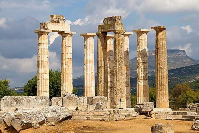 Ancient Nemea - Slowly, 6 more Temple columns were re-erected 